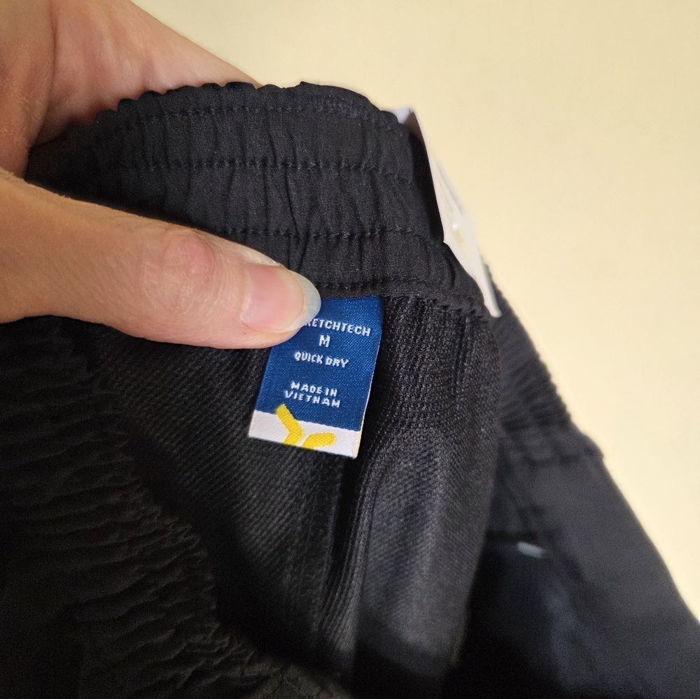 Old Navy Black StretchTech Quick Dry Pants Cargo - Picture 5 of 6